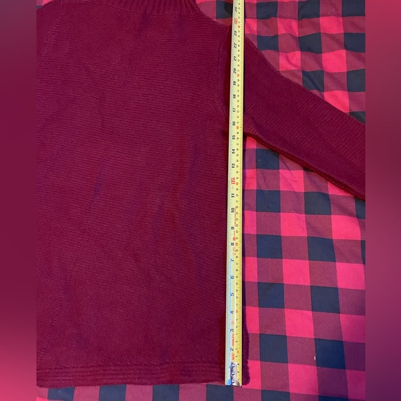 Red Coral Turtleneck Sweater Tunic - Picture 5 of 10